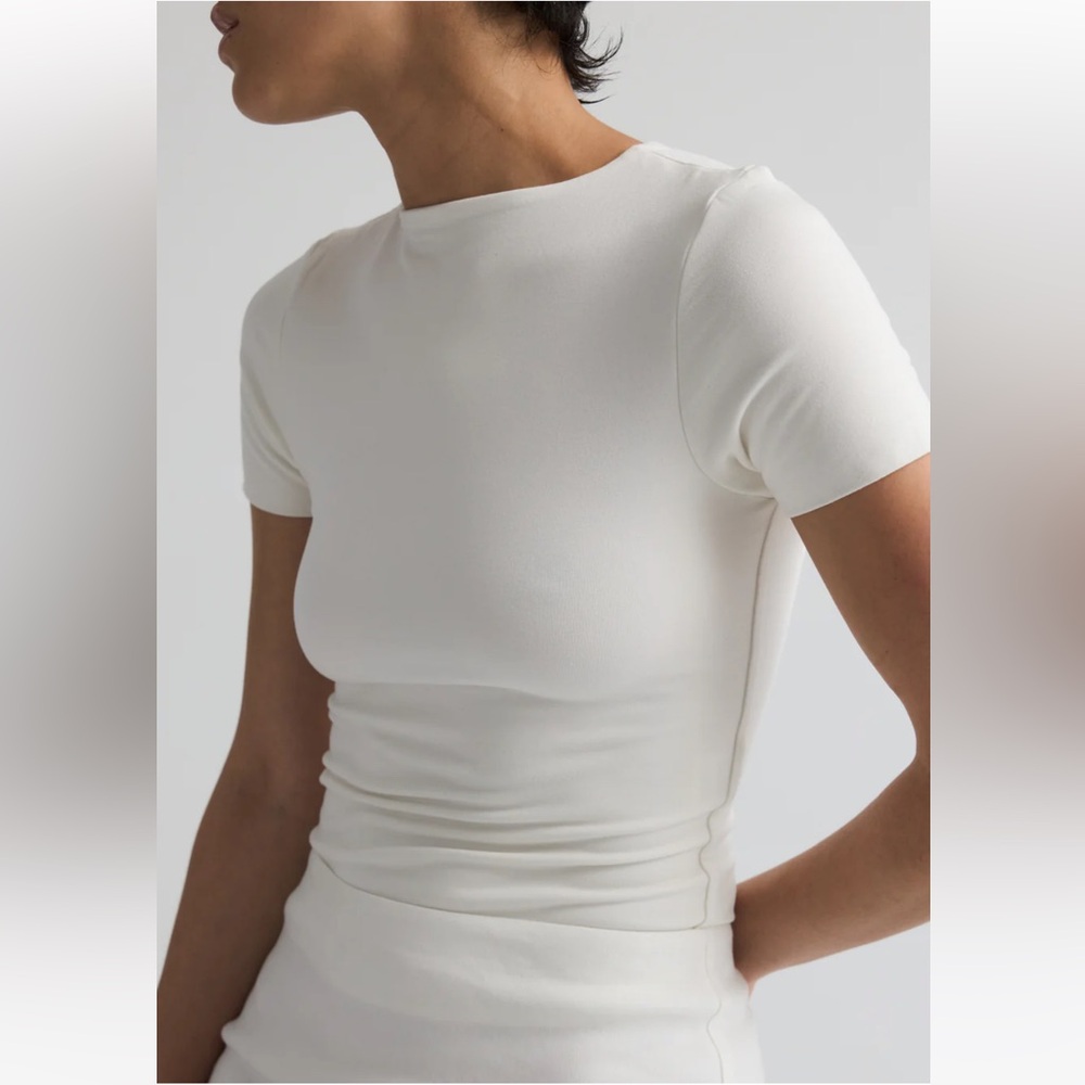Re-Ona Signature White Short Sleeve Top